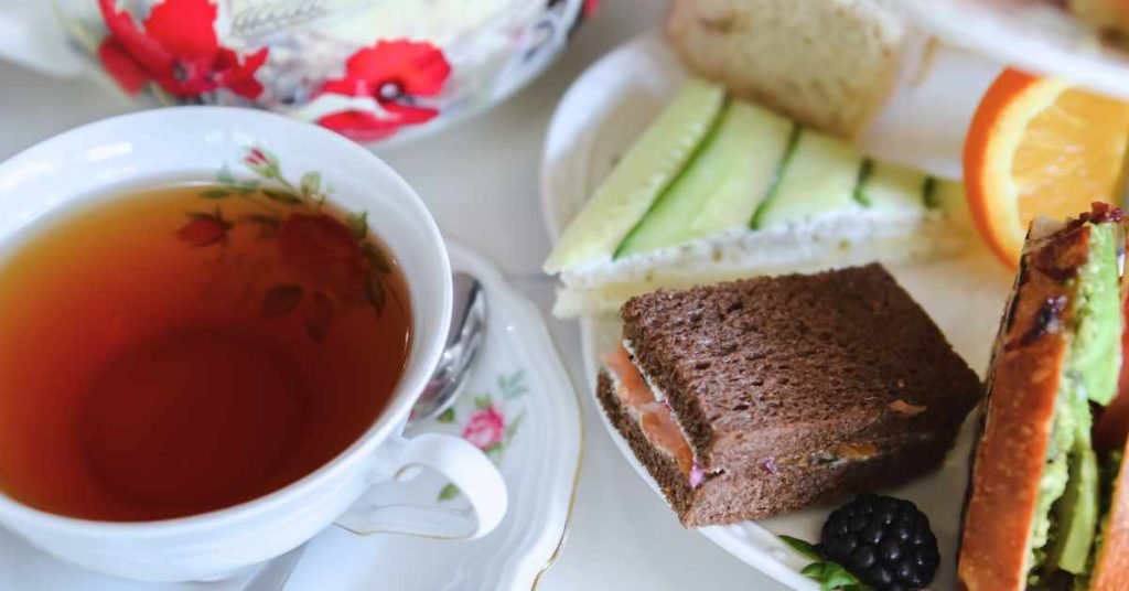 Pairing Teas with Foods: A Culinary Adventure of Flavorful Combinations